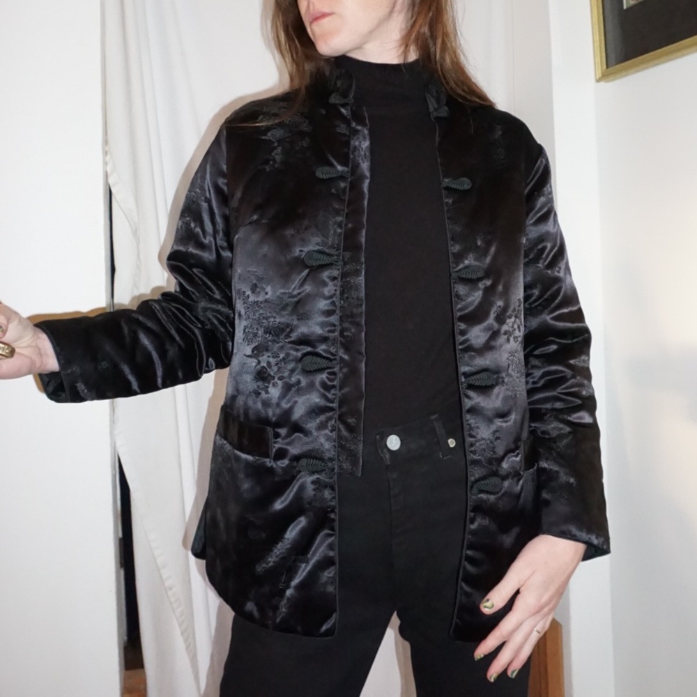 Vintage silk-like Chinese style embroidered cigar jacket